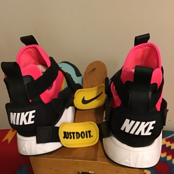 🔥Sale, wmns, Nike Air Huarache City Multi-color, like new, size 12US, no box, - Picture 4 of 7